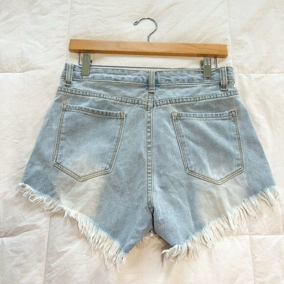 NWOT Shein High Rise Distressed Denim Shorts Light Wash Frayed Hem Women’s M - Picture 5 of 5